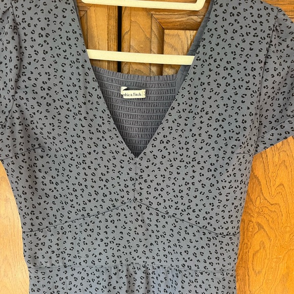 Abercrombie & Fitch blue leopard print tie-sleeve flowy mini dress XS V-neck - Picture 11 of 12